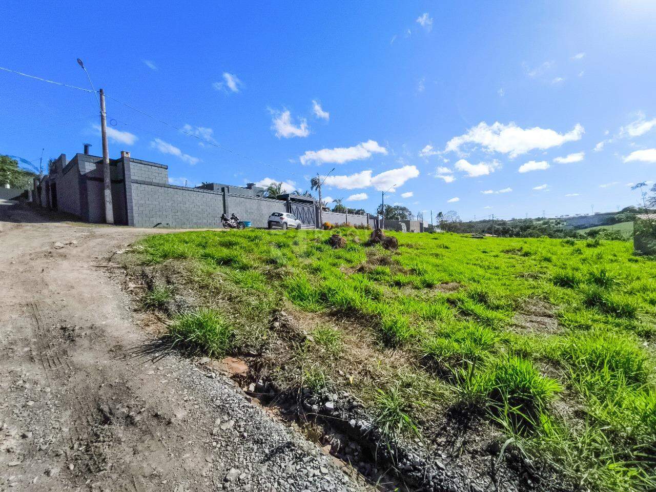 Terreno à venda no bairro Bairro do Pinhal: 