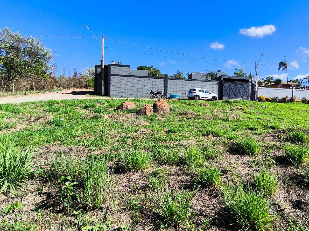 Terreno à venda no bairro Bairro do Pinhal: 