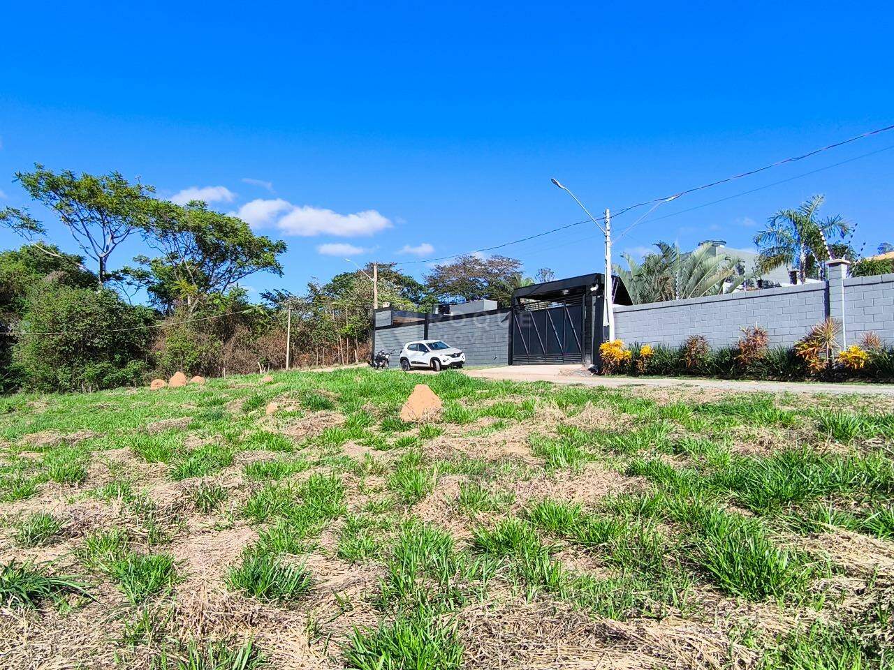 Terreno à venda no bairro Bairro do Pinhal: 