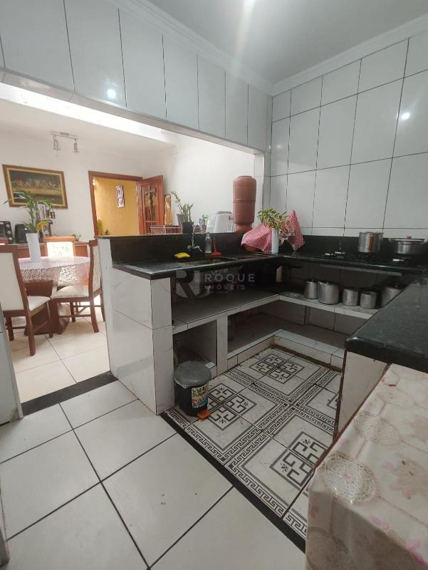 Casa Residencial à venda no bairro Jardim Lagoa Nova: COZINHA