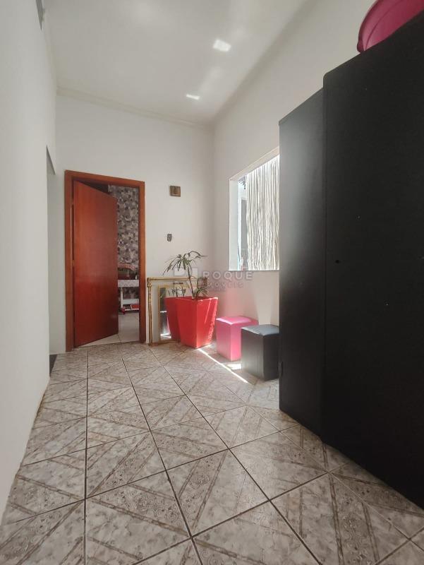 Casa Residencial à venda no bairro Jardim Lagoa Nova: HALL