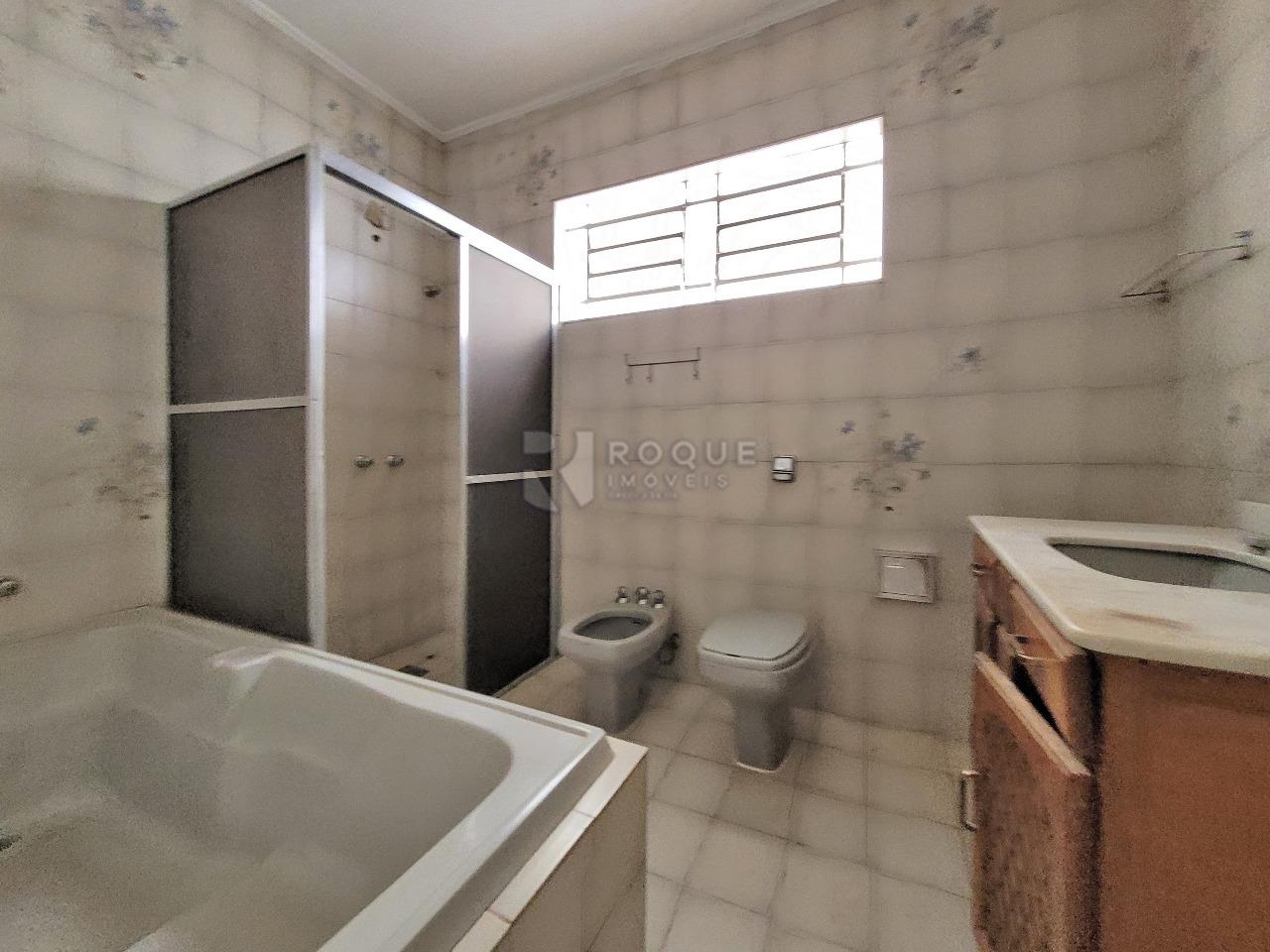 Casa Residencial à venda no bairro Centro: BANHEIRO SOCIAL