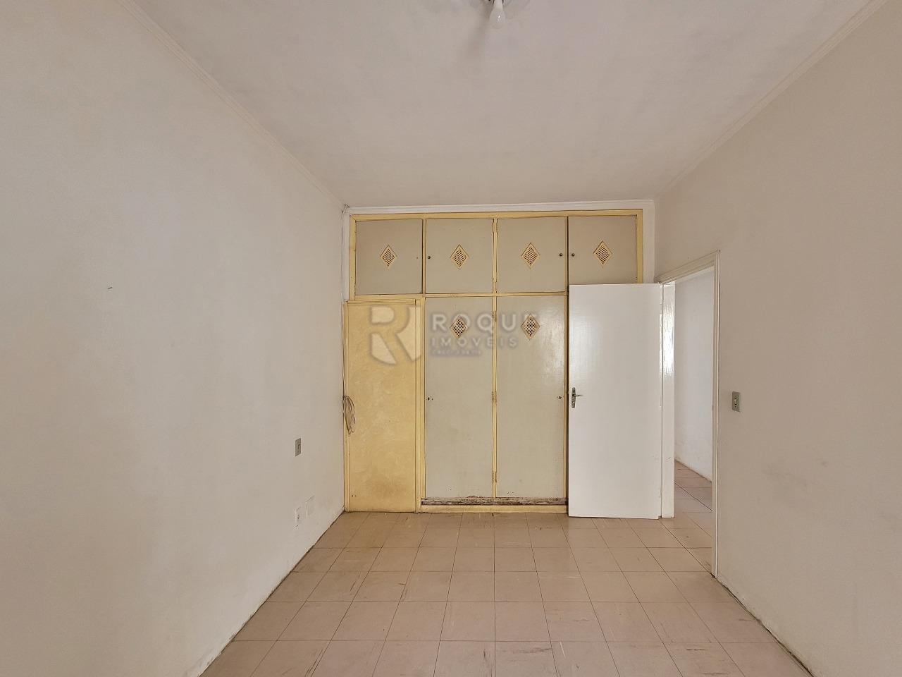 Casa Residencial à venda no bairro Centro: SUÍTE 