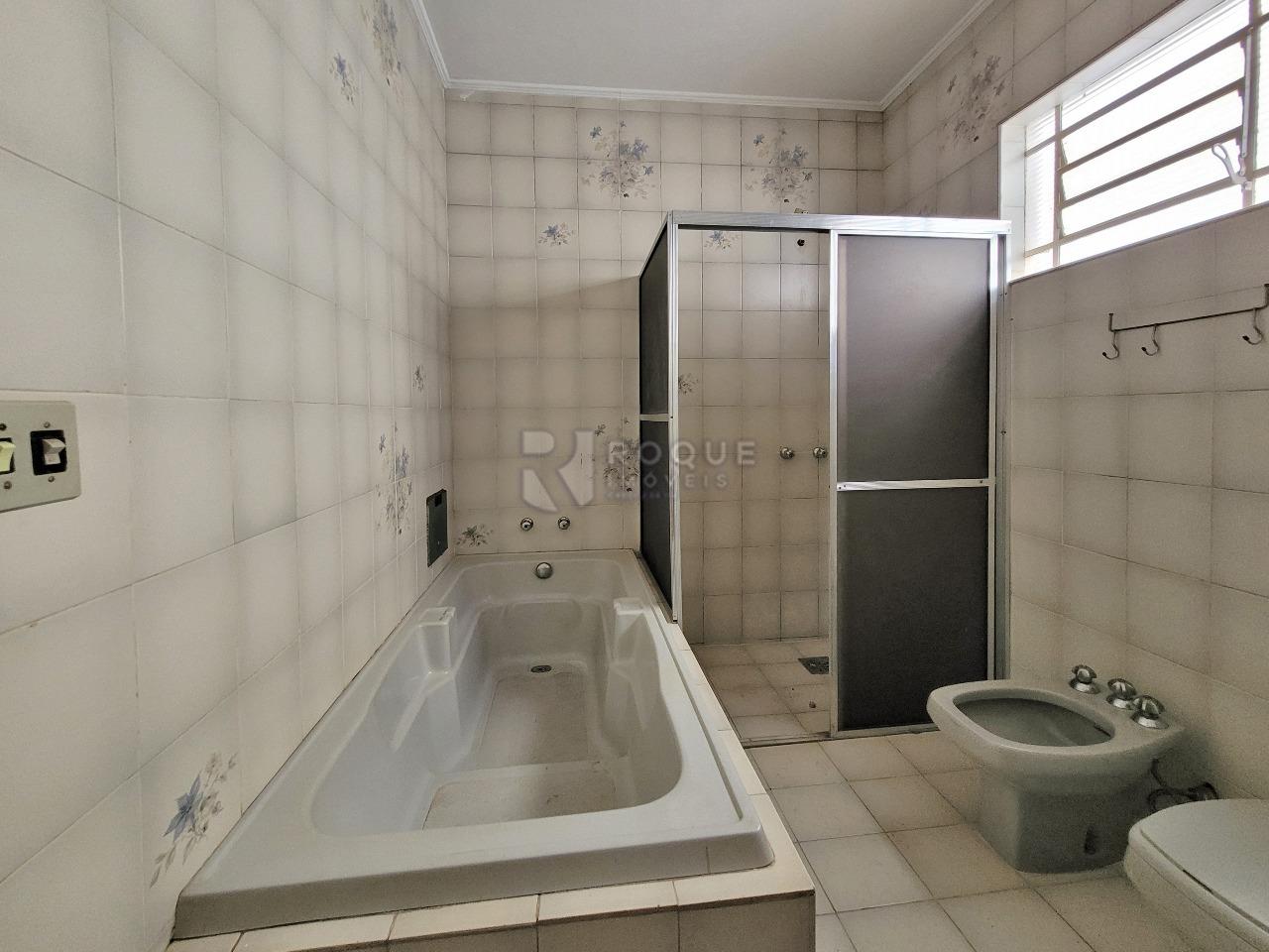 Casa Residencial à venda no bairro Centro: BANHEIRO SOCIAL