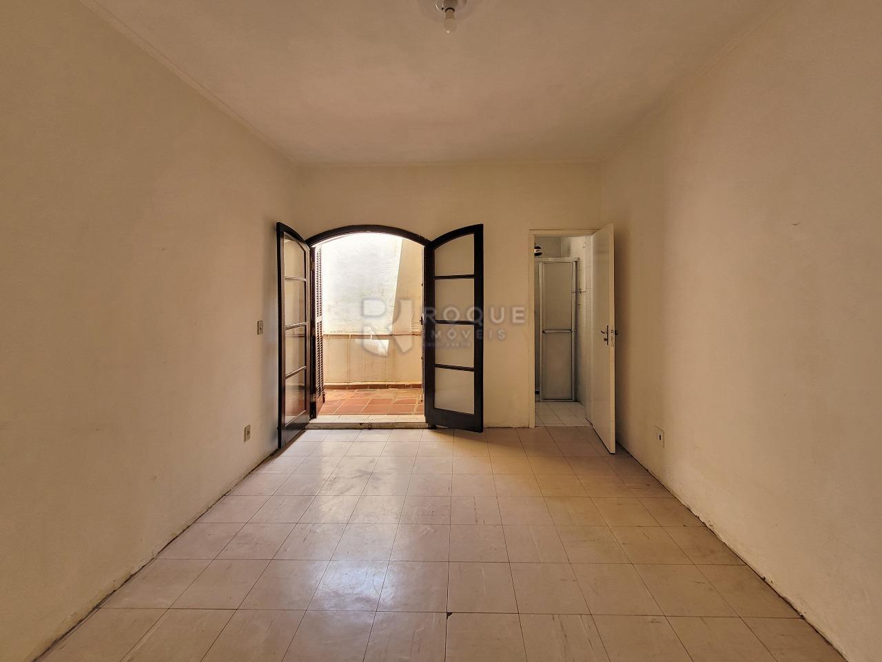 Casa Residencial à venda no bairro Centro: SUÍTE 