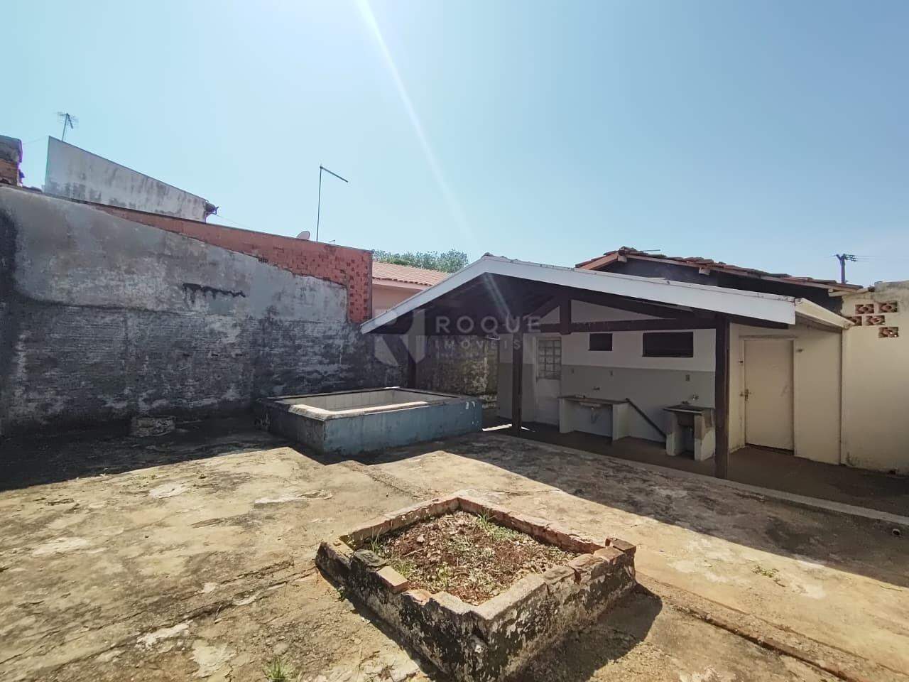 Casa Residencial para aluguel no bairro Jardim São Paulo: Fundos