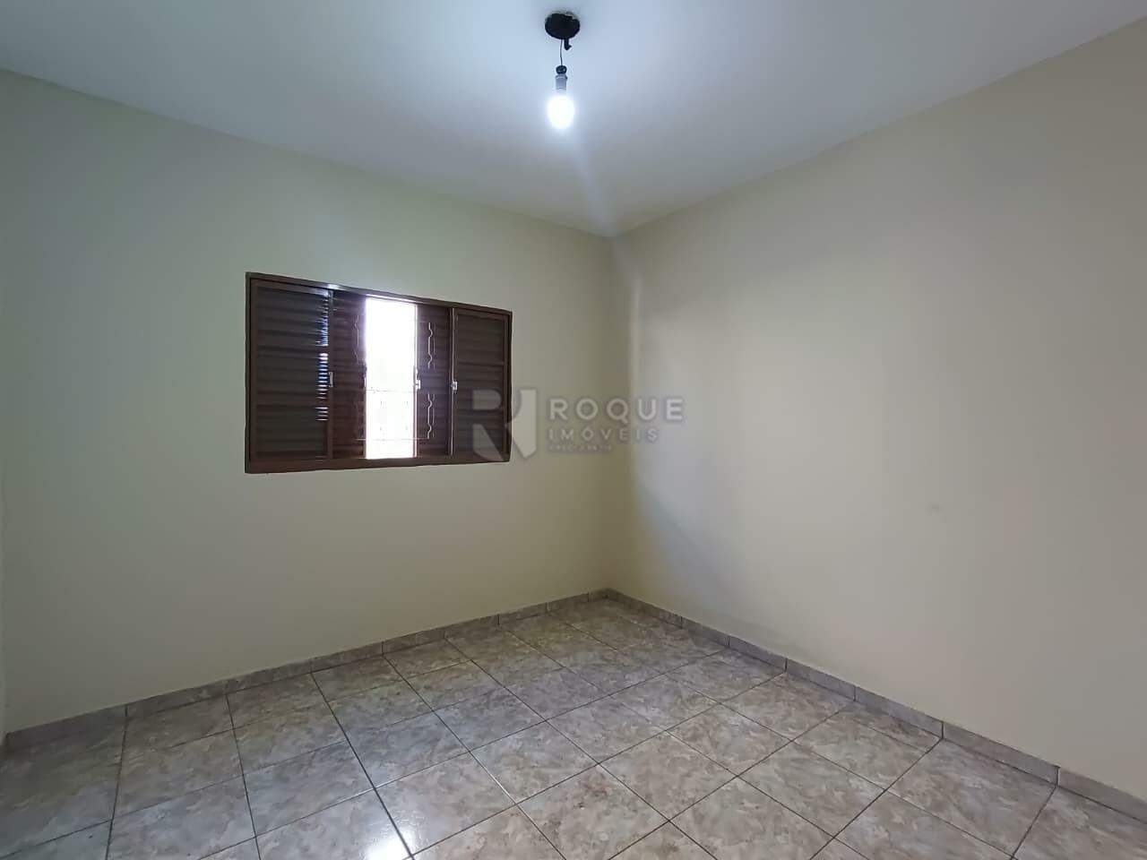 Casa Residencial para aluguel no bairro Jardim São Paulo: Dormitório 03