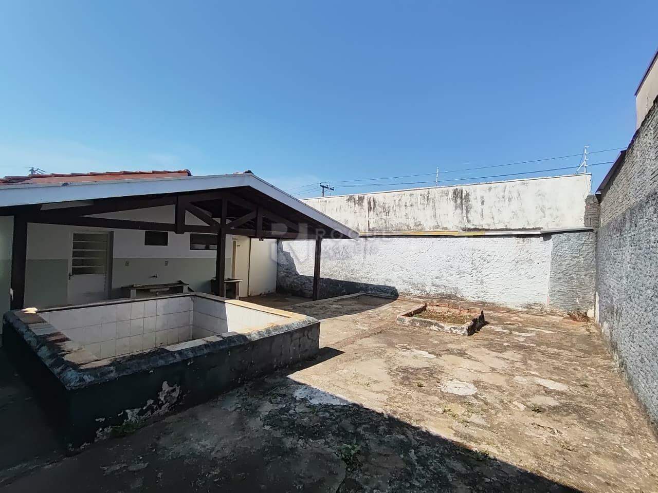 Casa Residencial para aluguel no bairro Jardim São Paulo: Fundos outra vista
