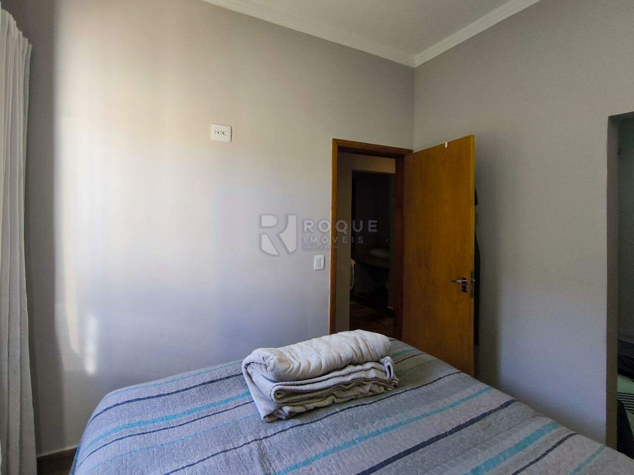 Casa Residencial à venda no bairro Jardim Lago Azul: SUÍTE