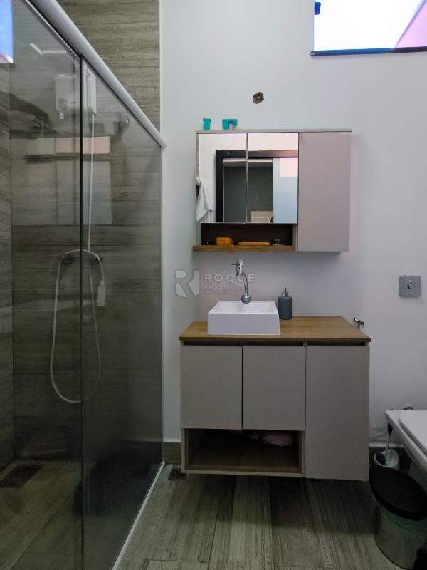 Casa Residencial à venda no bairro Jardim Lago Azul: WC SUÍTE