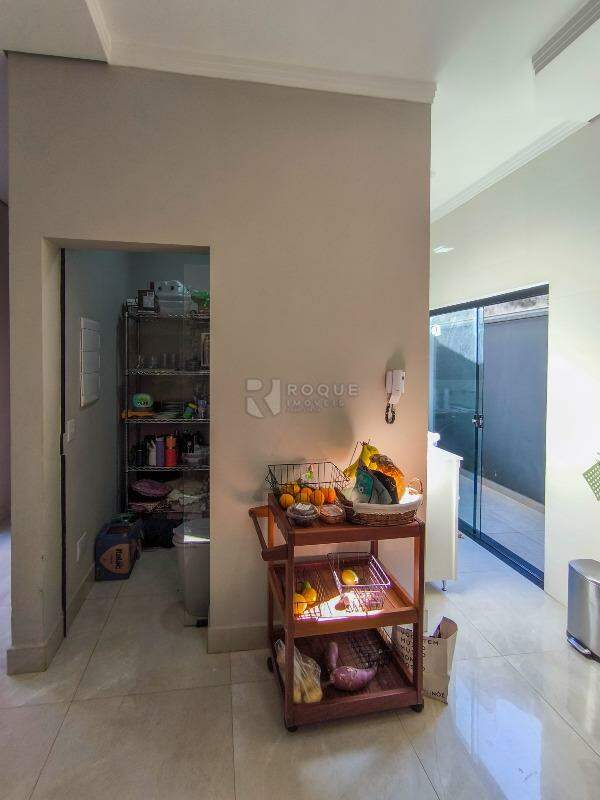 Casa Residencial à venda no bairro Jardim Lago Azul: COZINHA