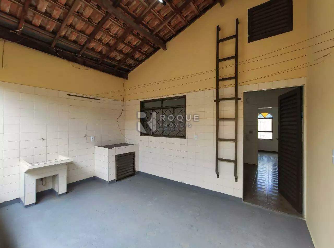 Casa Residencial à venda no bairro Conjunto Habitacional Manoel Francisco: LAVANDERIA