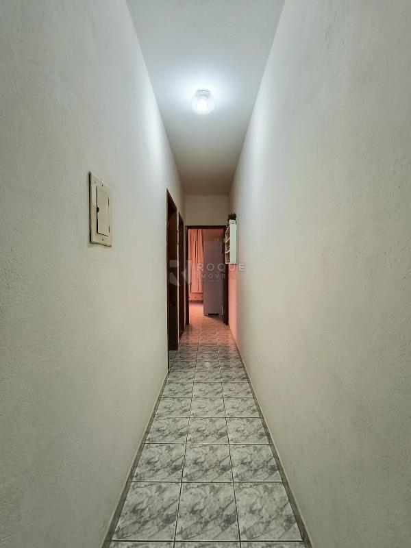 Casa Residencial à venda no bairro Jardim Canaa: CORREDOR INTERNO