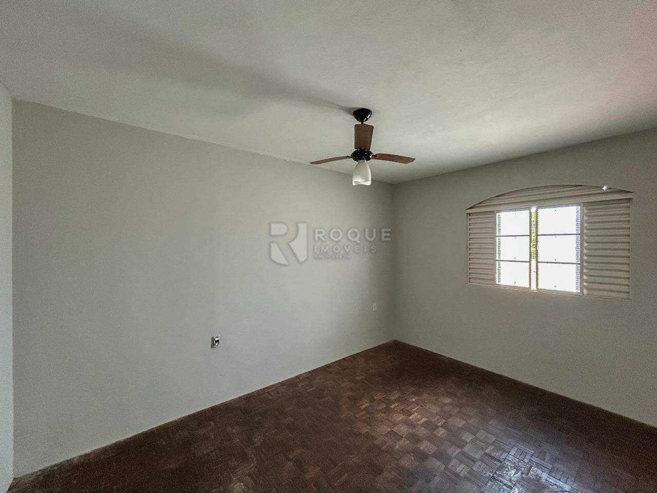 Barracão/Galpão para aluguel no bairro Jardim Caieira: Dormitório 2 edícula