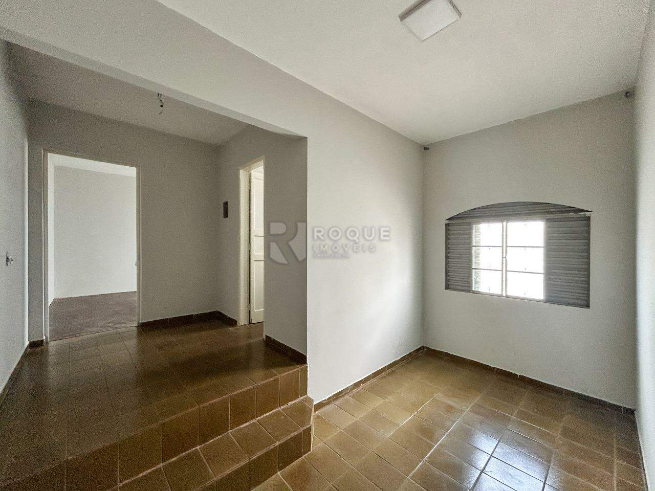 Barracão/Galpão para aluguel no bairro Jardim Caieira: Dormitório 1 edícula