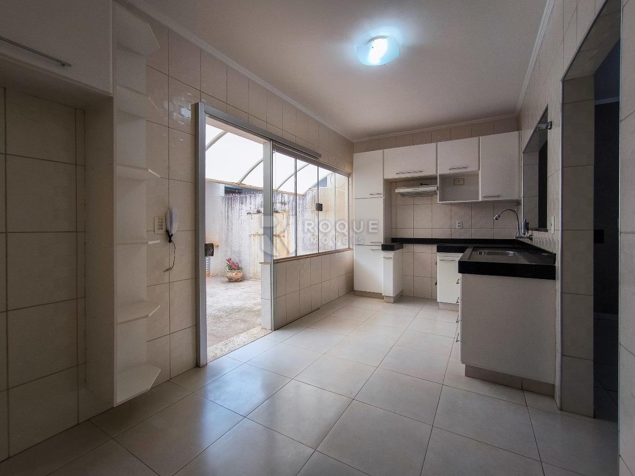 Casa Residencial à venda no bairro Jardim Morro Branco: COZINHA