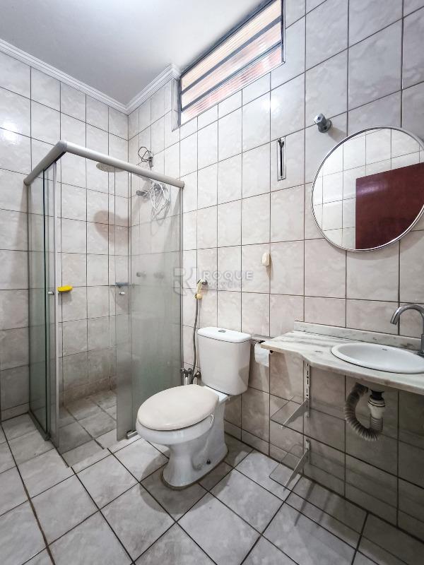 Casa Residencial à venda no bairro Jardim Morro Branco: BANHEIRO EXTERNO