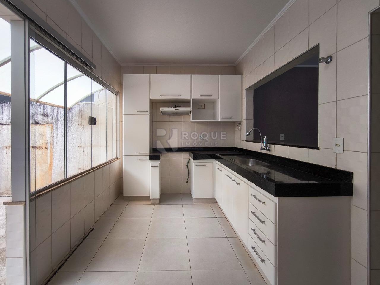 Casa Residencial à venda no bairro Jardim Morro Branco: COZINHA