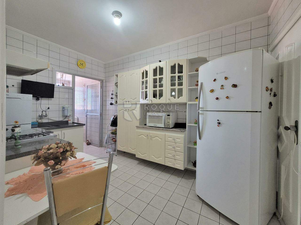 Apartamento à venda no bairro Vila Camargo: COZINHA
