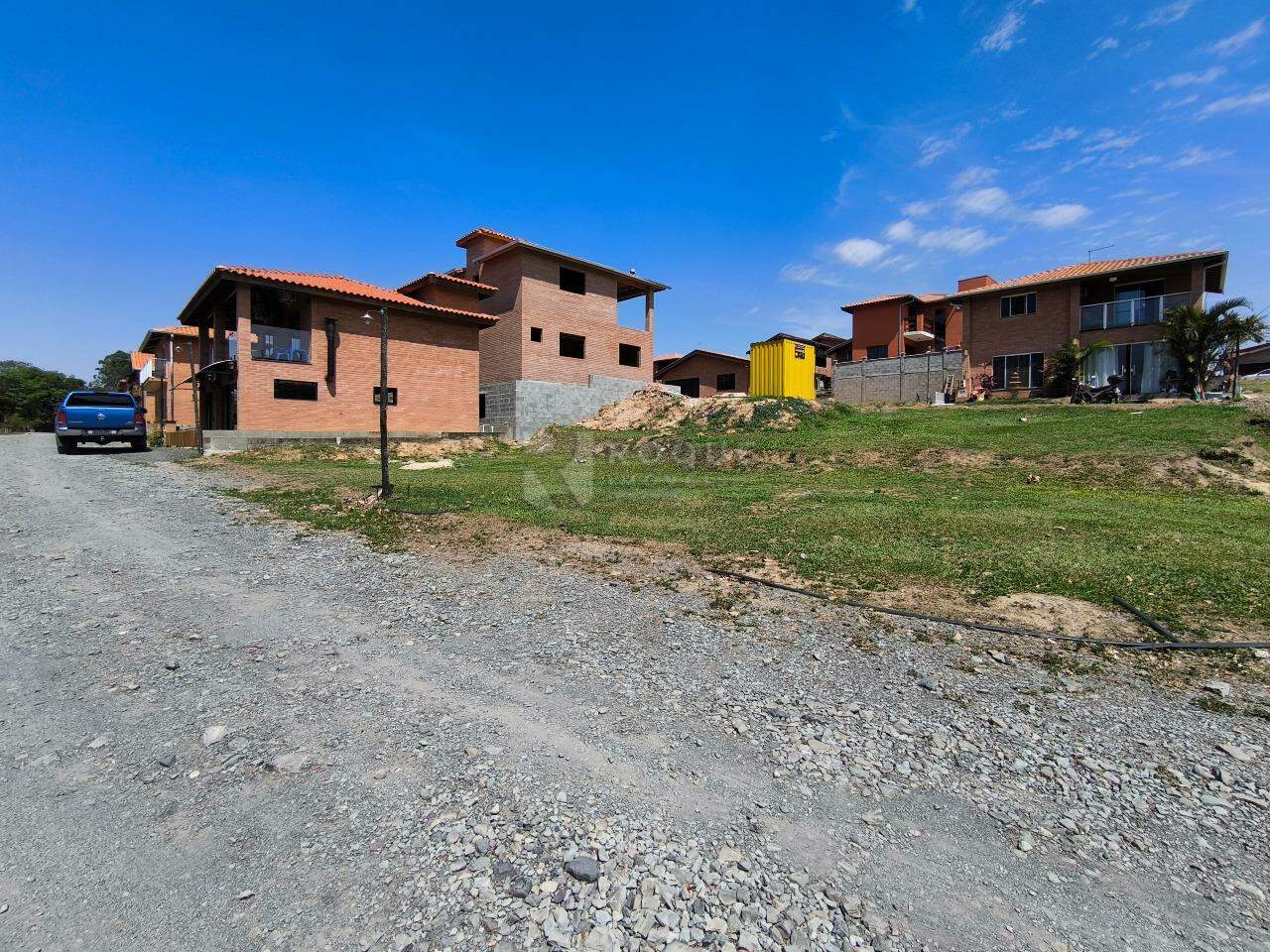 Terreno em condomínio à venda no bairro Bairro dos Pires:
