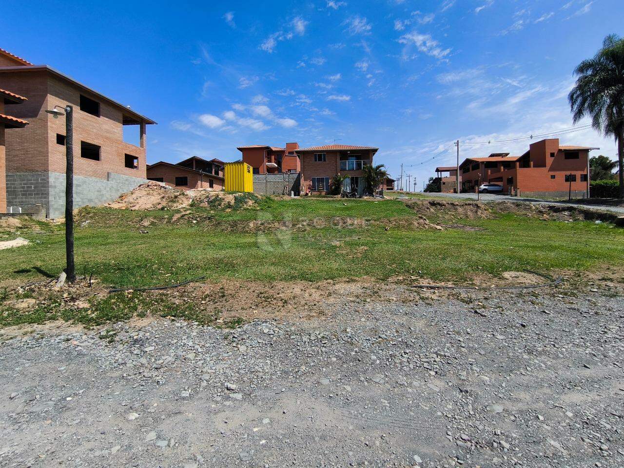 Terreno em condomínio à venda no bairro Bairro dos Pires: