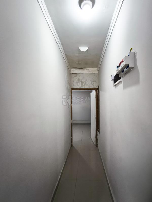 Casa Residencial à venda no bairro Jardim dos Jequitibás: CORREDOR INTERNO