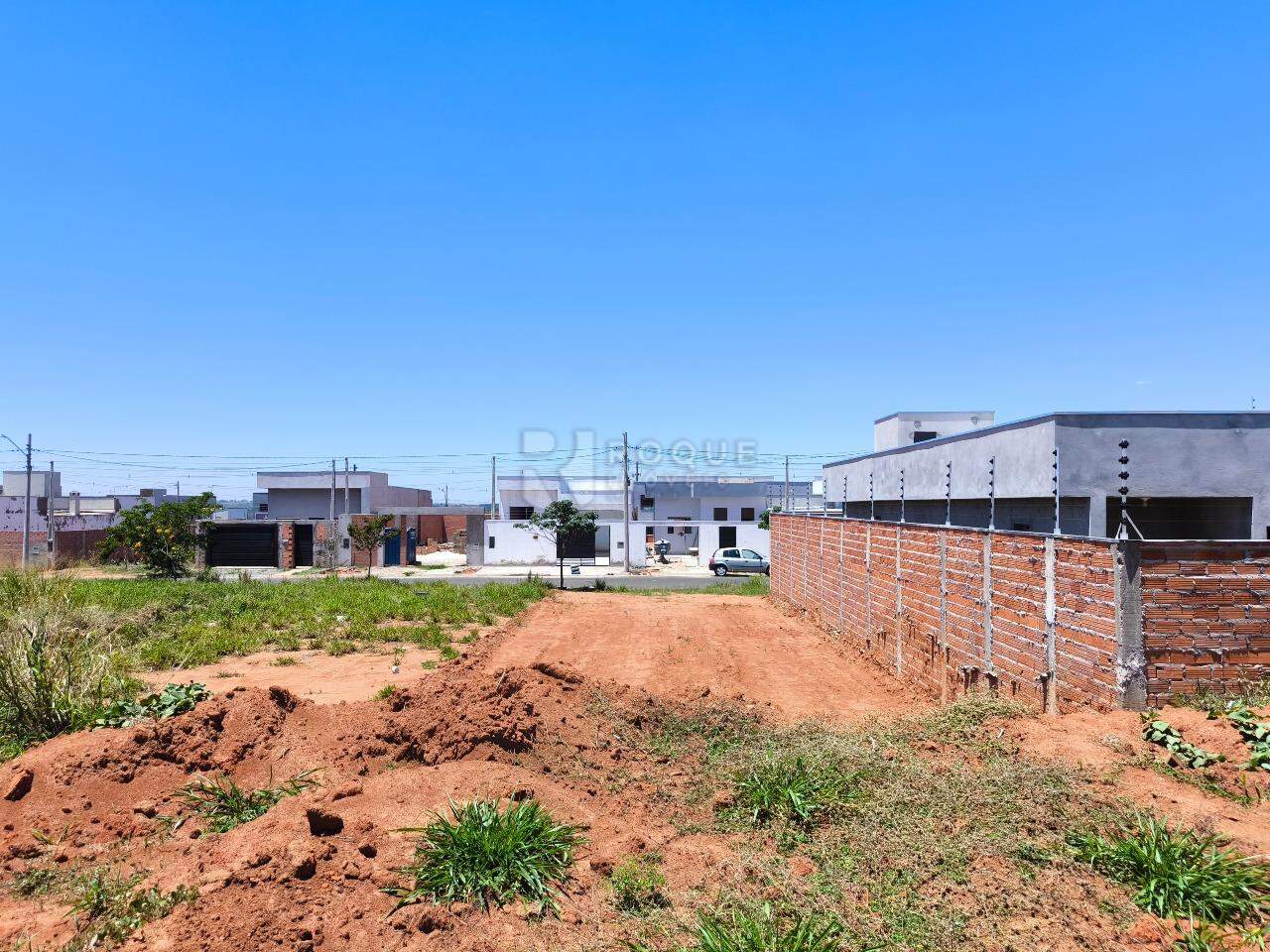 Terreno à venda no bairro Jardim Campo Verde II: 