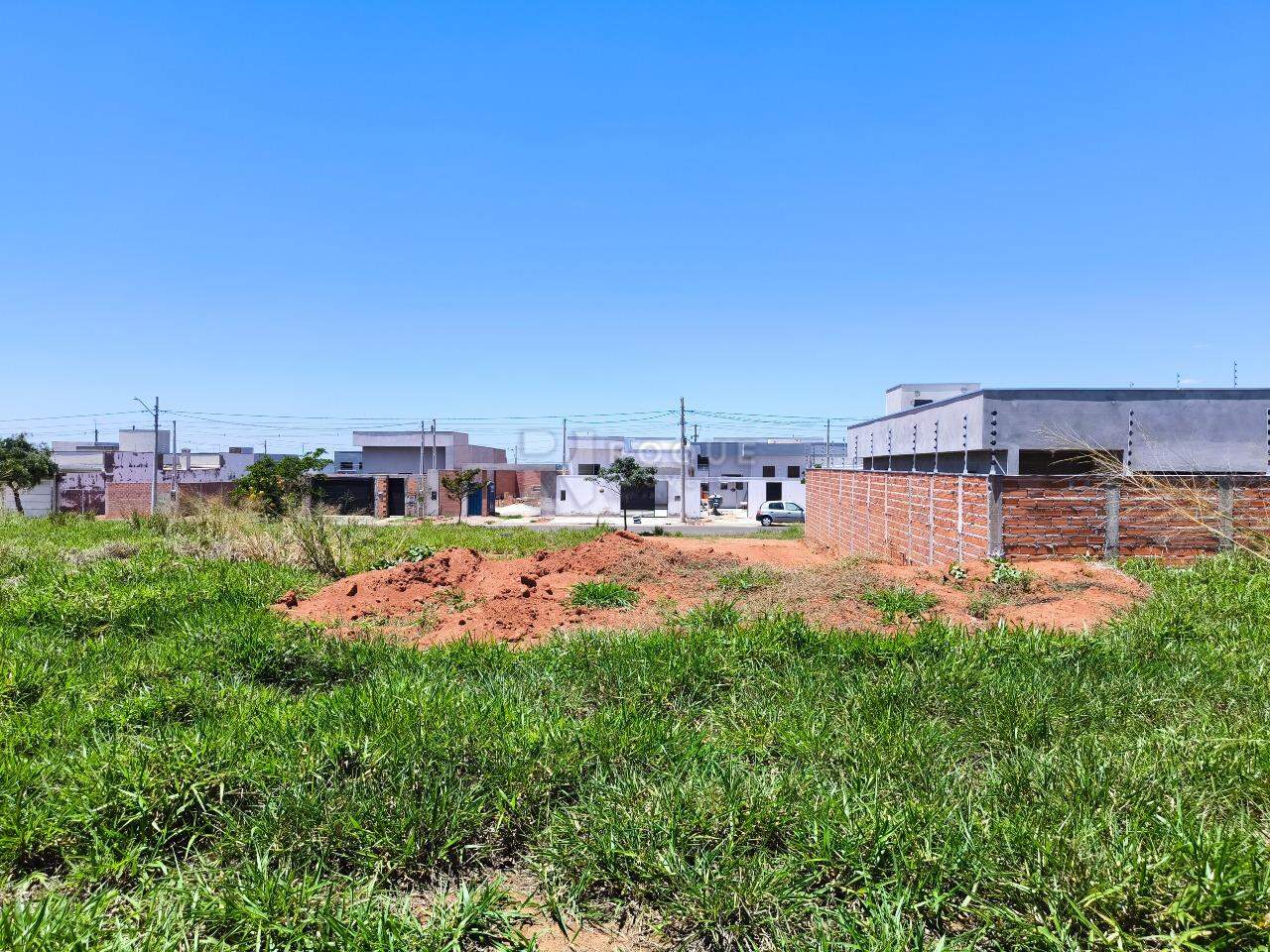 Terreno à venda no bairro Jardim Campo Verde II: 