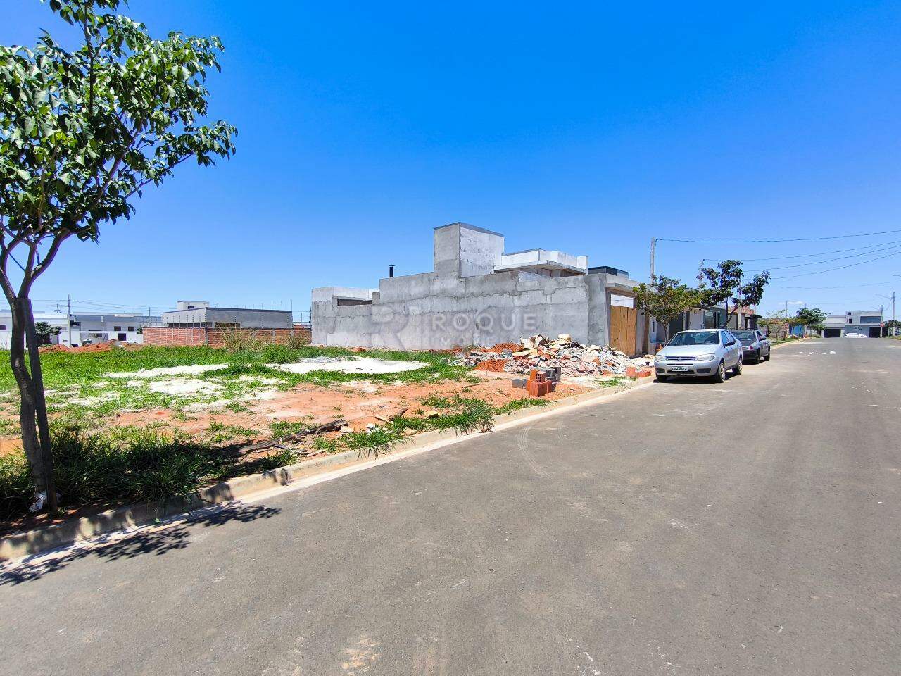 Terreno à venda no bairro Jardim Campo Verde II: 