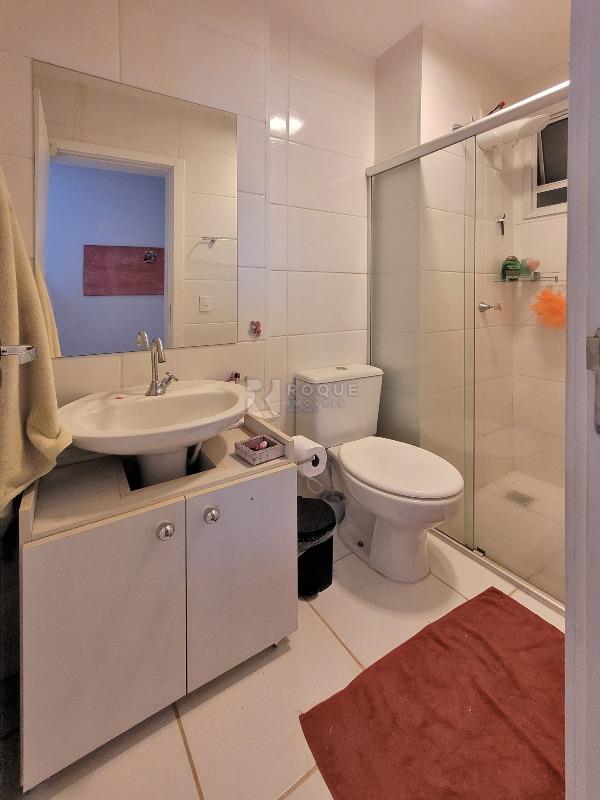 Apartamento à venda no bairro Chácaras Antonieta: BANHEIRO SOCIAL