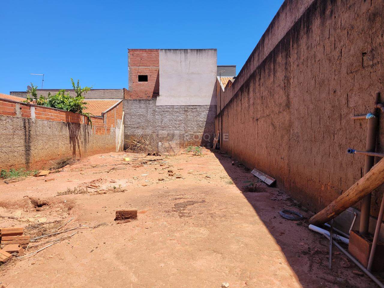 Terreno à venda no bairro Residencial Palmeira Real: 