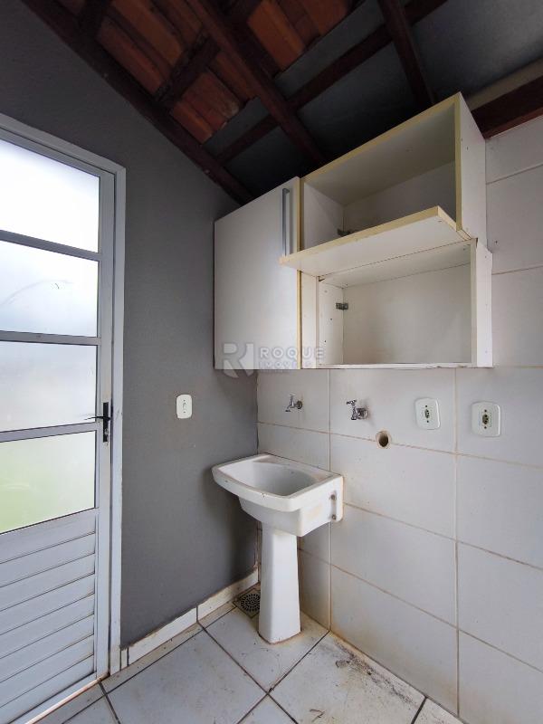 Casa em condomínio à venda no bairro Residencial Itamaracá: LAVANDERIA