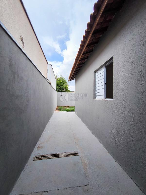 Casa em condomínio à venda no bairro Residencial Itamaracá: LATERAL EXTERNA