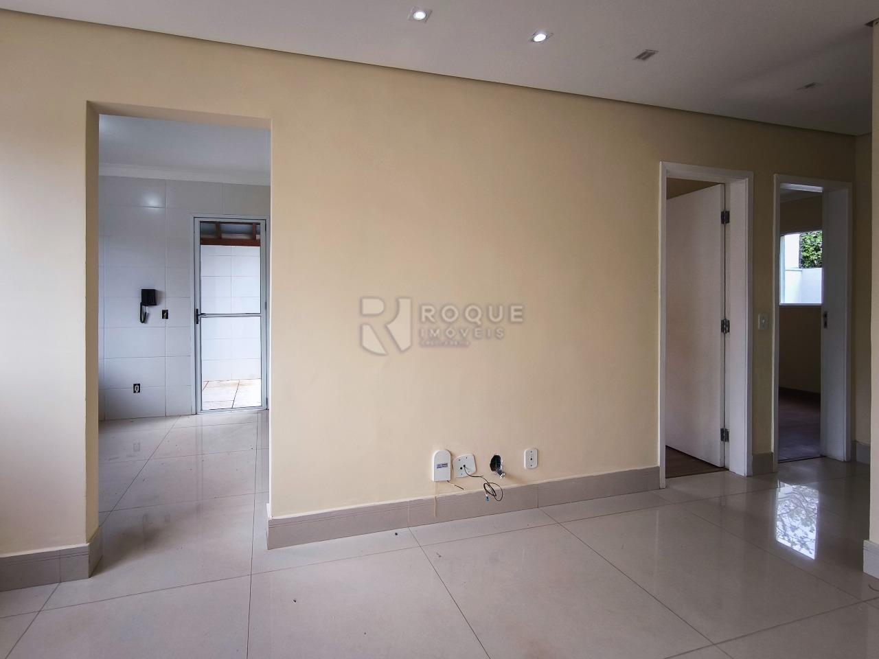 Casa em condomínio à venda no bairro Residencial Itamaracá: SALA DE ESTAR