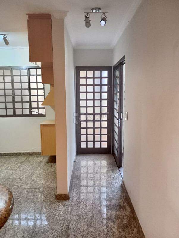 Casa Residencial à venda no bairro Vila Agostinho Francisco de Assis: Hall de acesso Lavanderia