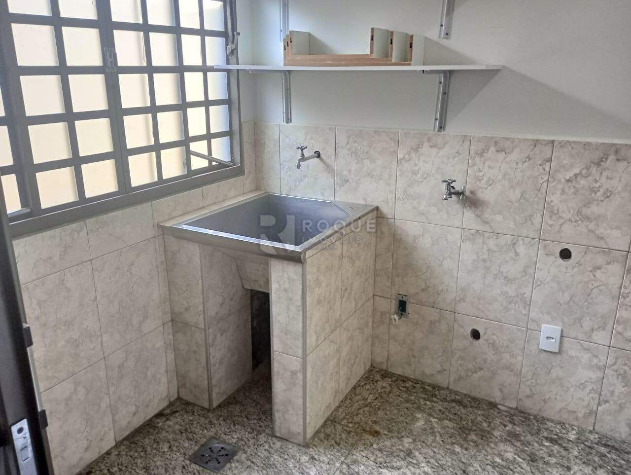 Casa Residencial à venda no bairro Vila Agostinho Francisco de Assis: Lavanderia