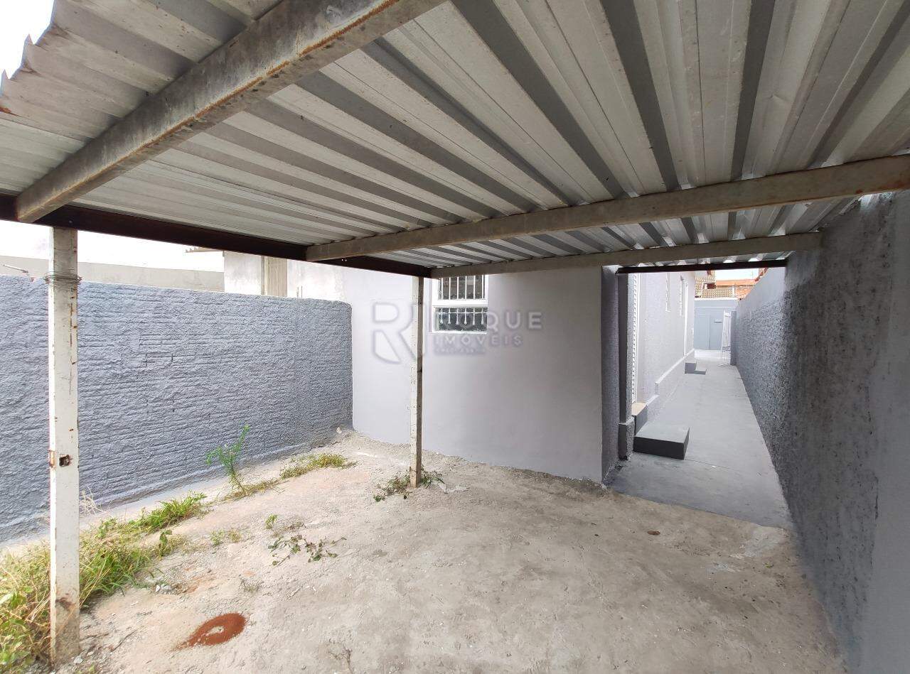 Casa Residencial para aluguel no bairro Vila Cristovam: Rancho fundo 