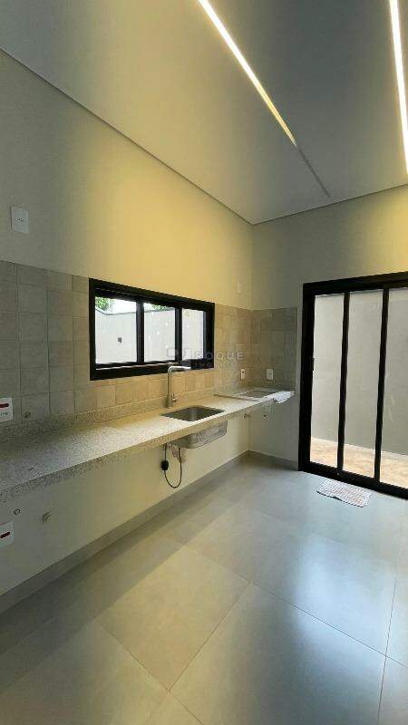 Casa Residencial à venda no bairro Residencial Colinas do Engenho I: 