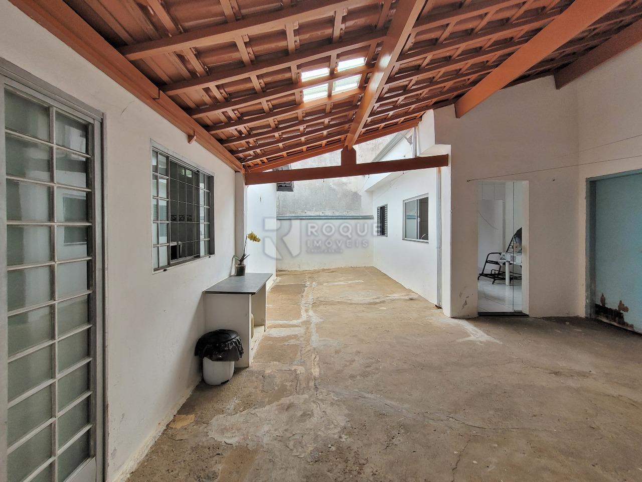 Casa Residencial à venda no bairro Parque Nossa Senhora das Dores: QUINTAL