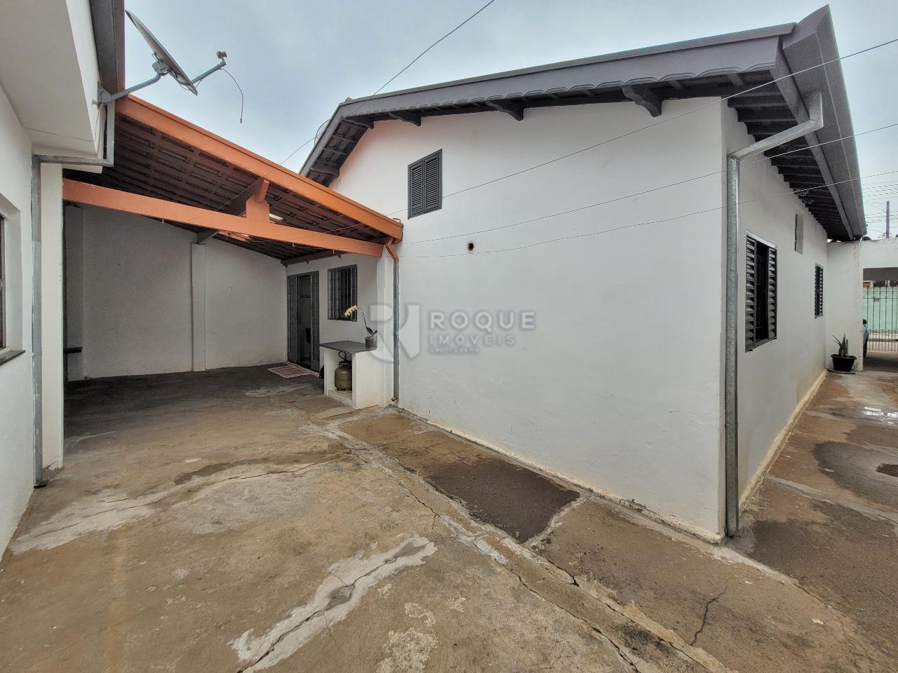 Casa Residencial à venda no bairro Parque Nossa Senhora das Dores: FUNDOS