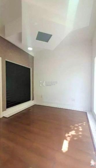 Casa Comercial à venda no bairro Centro: 