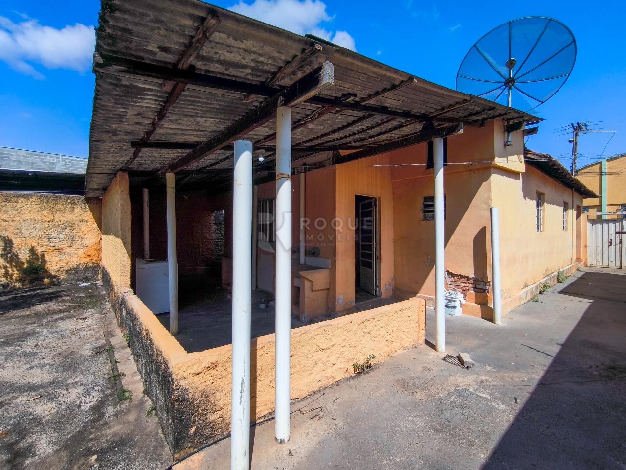 Casa Residencial à venda no bairro Vila Independência: FUNDOS