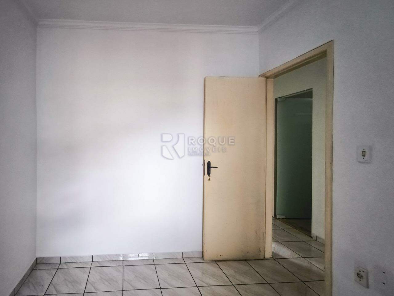 Casa Residencial à venda no bairro Jardim Ipanema: DORMITÓRIO 2