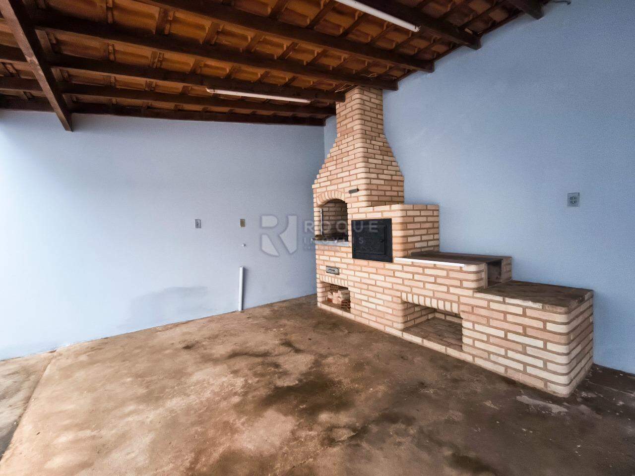 Casa Residencial à venda no bairro Jardim Ipanema: CHURRASQUEIRA