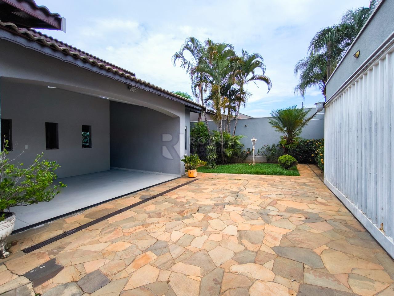 Casa em condomínio para aluguel no bairro Jardim Residencial Monsenhor Rossi: Garagem