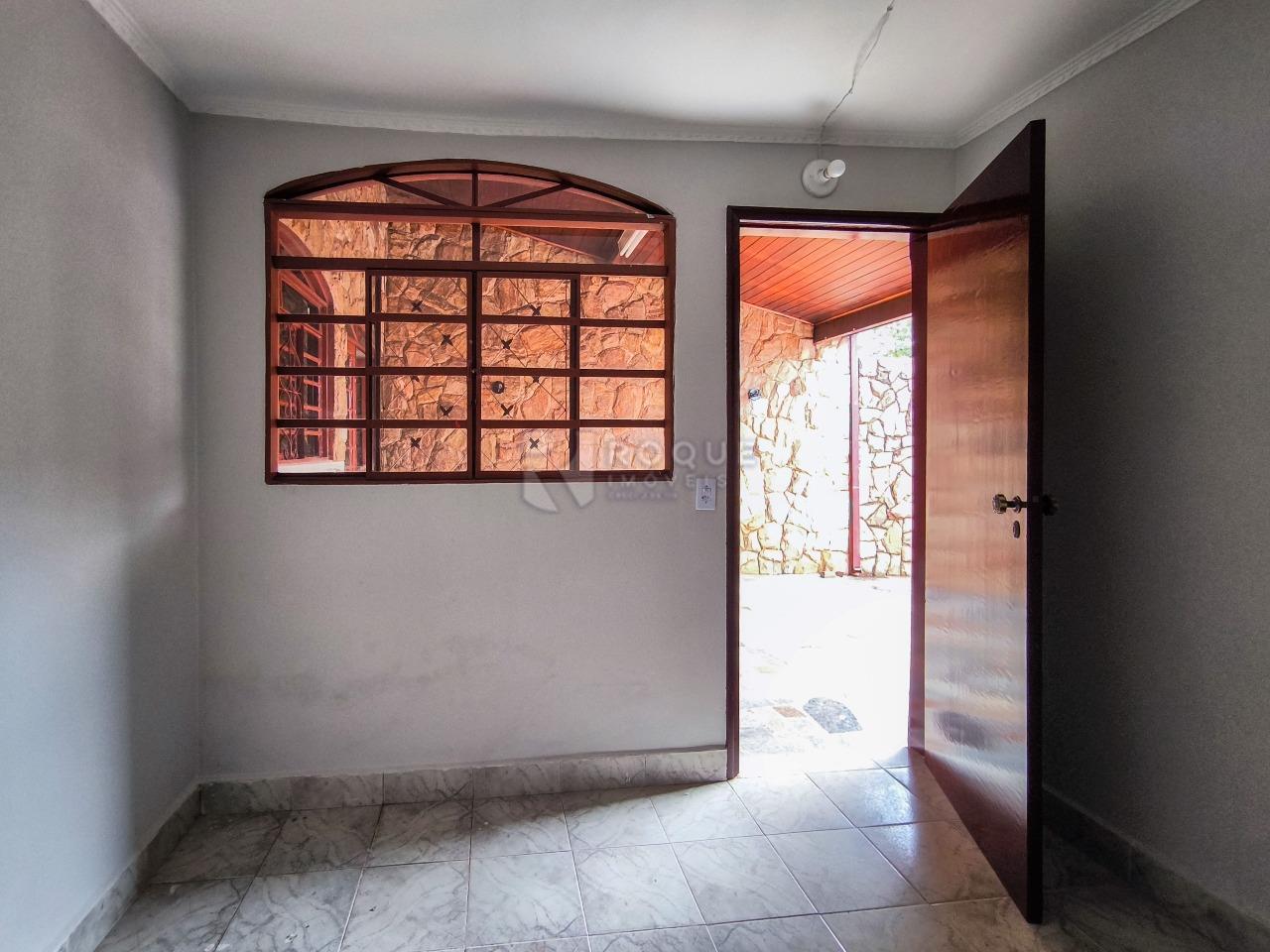 Casa Residencial à venda no bairro Jardim Parque Novo Mundo: DESPEJO