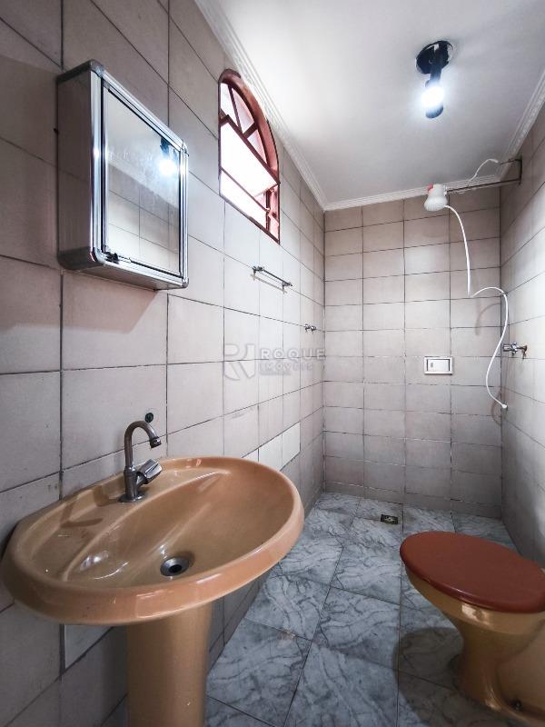 Casa Residencial à venda no bairro Jardim Parque Novo Mundo: BANHEIRO EXTERNO