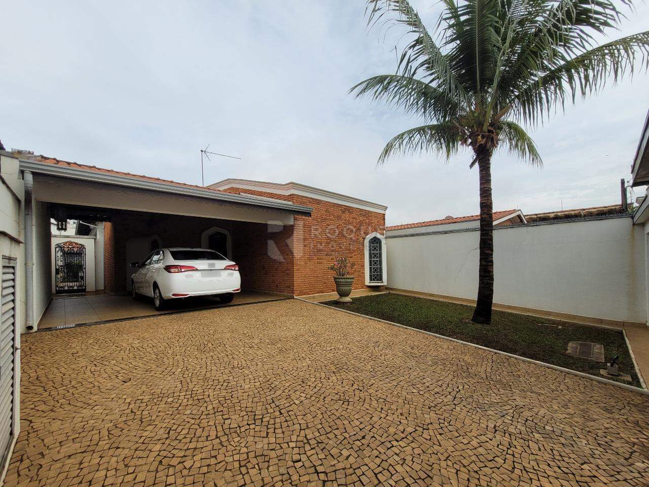 Casa Residencial à venda no bairro Vila Claudia: FRENTE