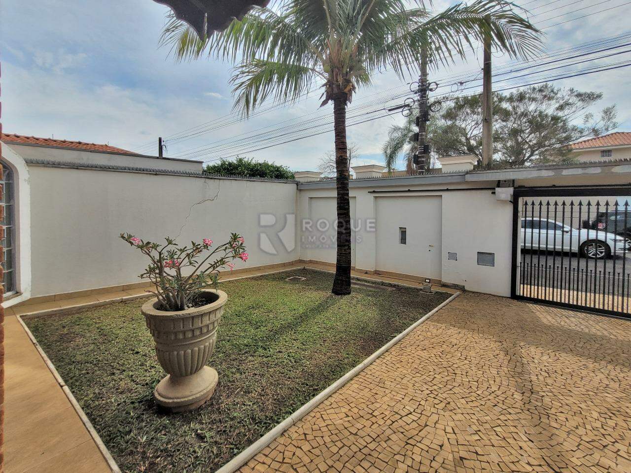 Casa Residencial à venda no bairro Vila Claudia: JARDIM