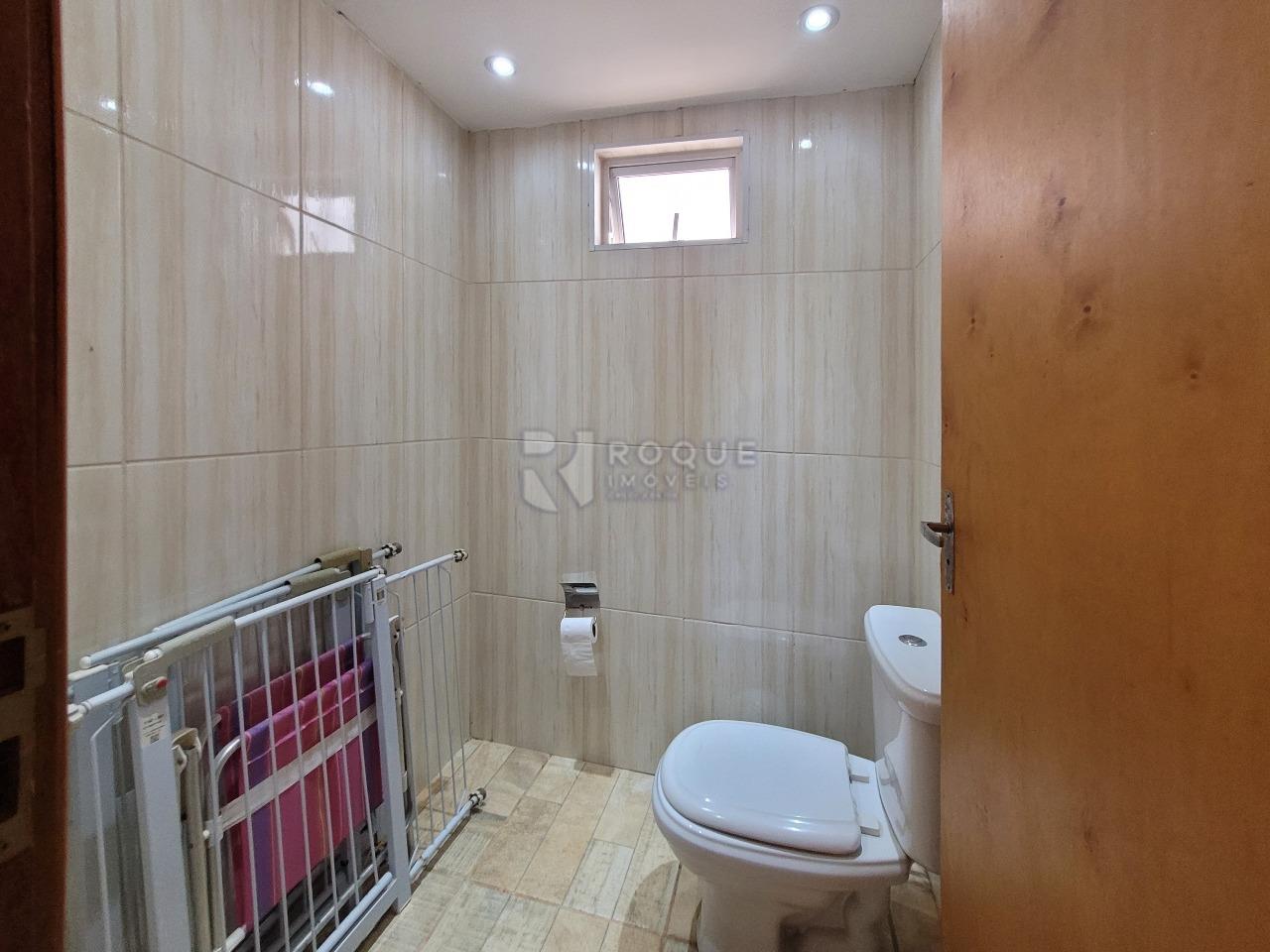 Casa Residencial à venda no bairro Vila Piza: BANHEIRO EXTERNO 